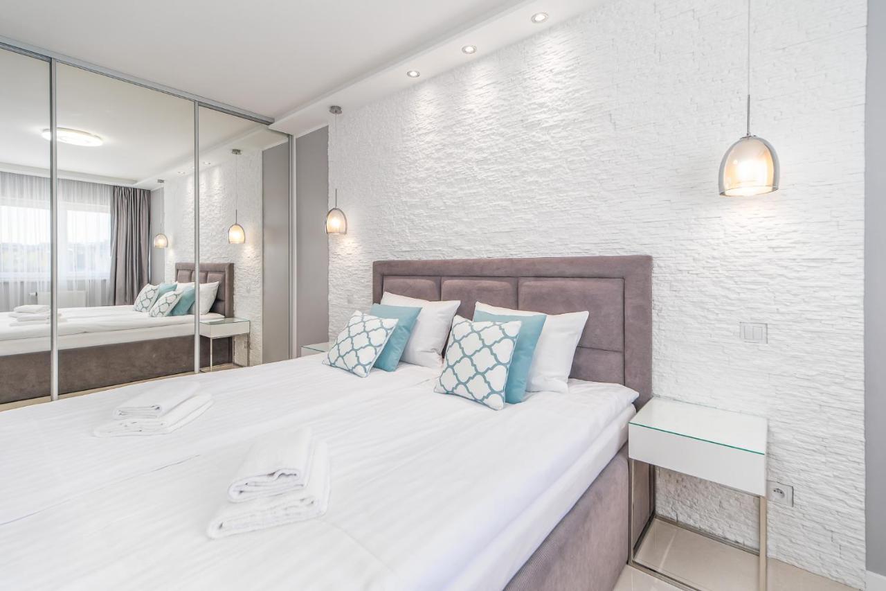 Stylish Vacation Apartment With Parking In Miedzyzdroje By Noclegi Renters Экстерьер фото